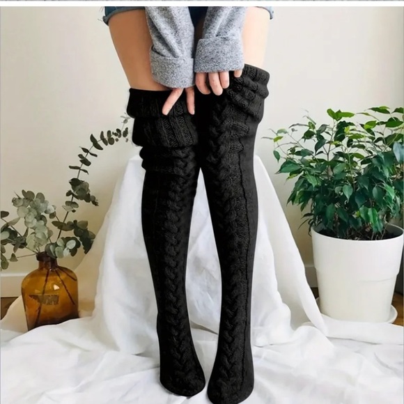 Knee Highs! Perfect Socks cozy, sexy perfec. The wardrobe is lit - Picture 5 of 6